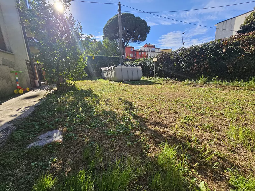 Immagine 37 di Porzione di casa in vendita  in Via San Francesco 8 a Sarzana