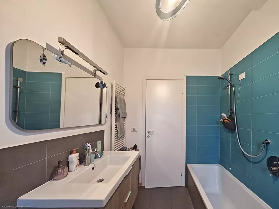 Immagine 43 di Pentalocale in vendita  in Via Salicello 153 a Castelnuovo Magra