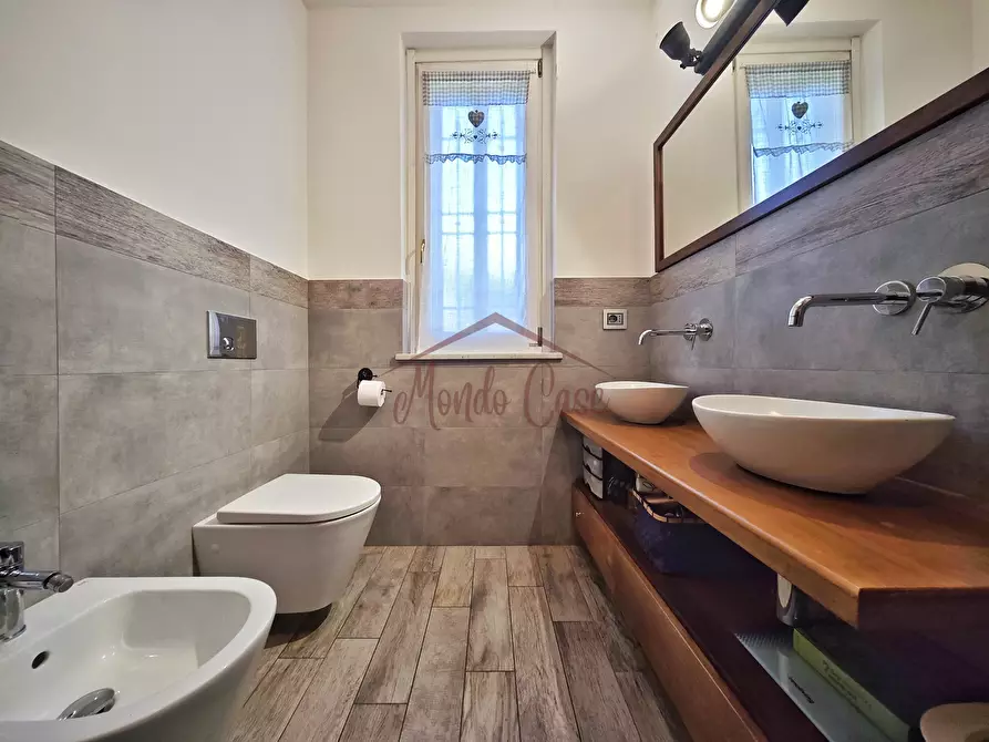 Immagine 56 di Pentalocale in vendita  in Via Socrate Benacci 29 a Sarzana