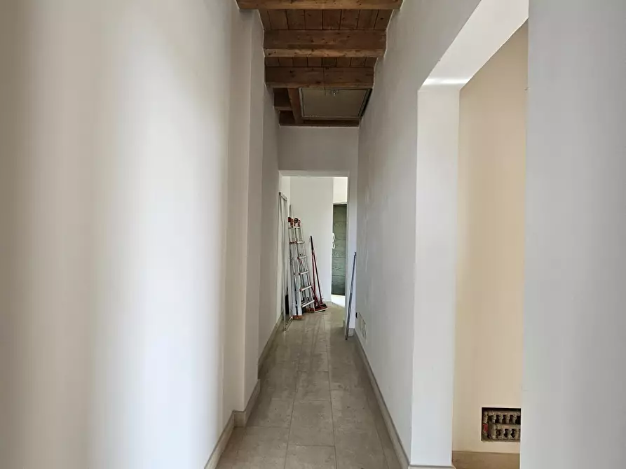 Immagine 20 di Quadrilocale in vendita  in Via Cisa 95 a Sarzana