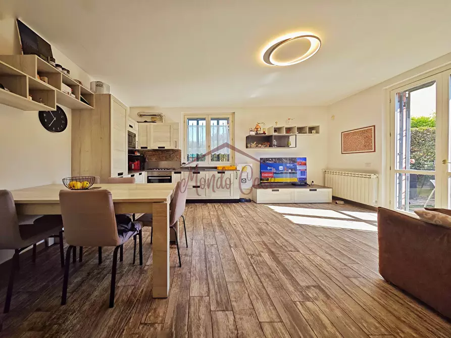 Immagine 15 di Pentalocale in vendita  in Via Socrate Benacci 29 a Sarzana