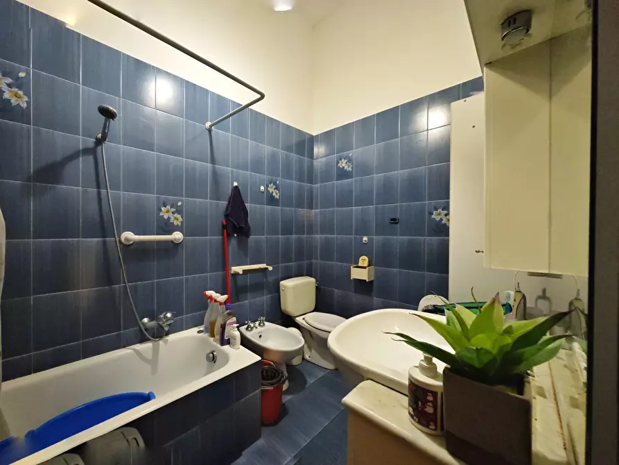 Immagine 51 di Quadrilocale in vendita  in Via Cigala a Sarzana