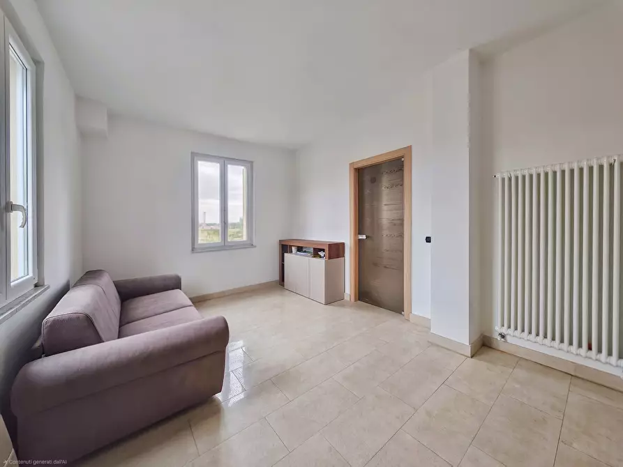 Immagine 12 di Quadrilocale in vendita  in Via Cisa 95 a Sarzana