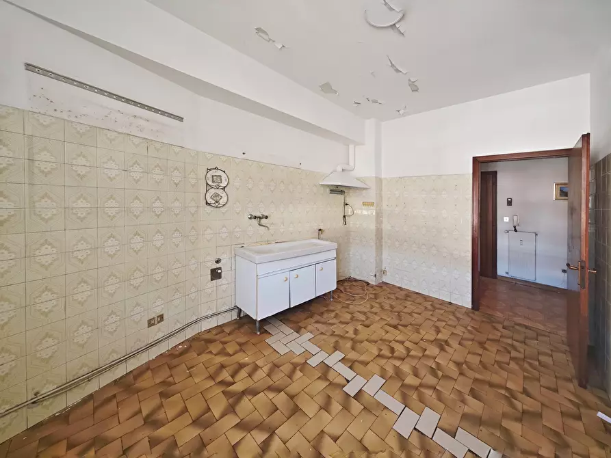 Immagine 13 di Bilocale in vendita  in Stradone D'Oria 120 a La Spezia