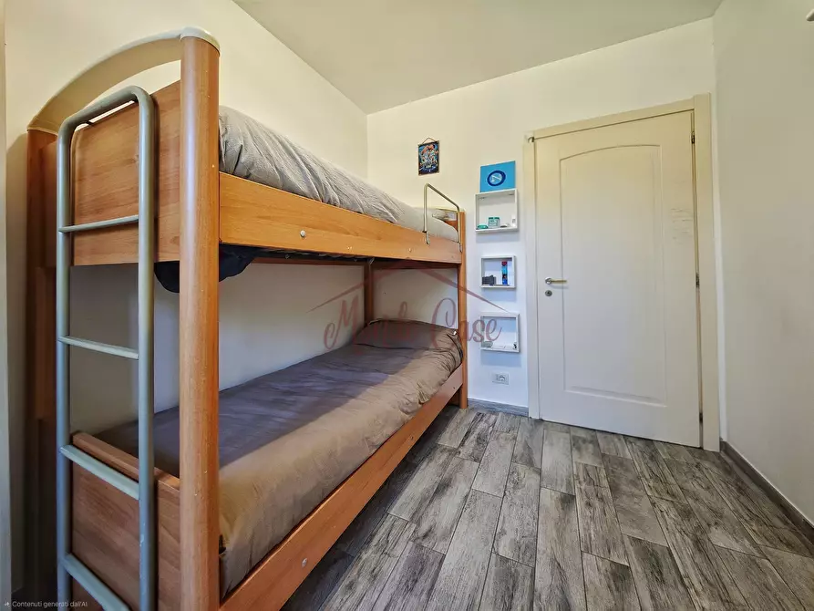 Immagine 69 di Pentalocale in vendita  in Via Socrate Benacci 29 a Sarzana