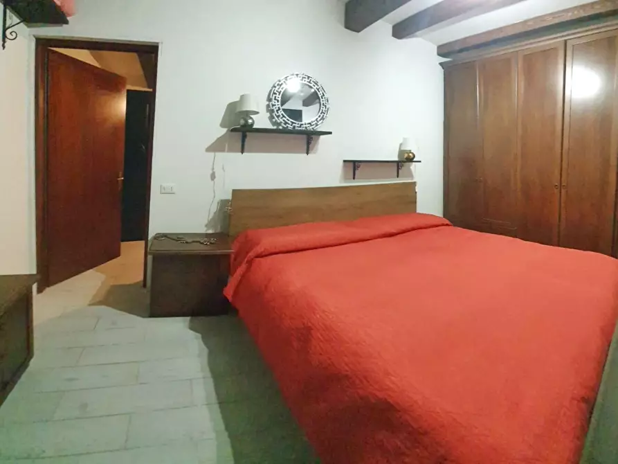 Immagine 12 di Porzione di casa in vendita  in Via Montecavallo a Sarzana