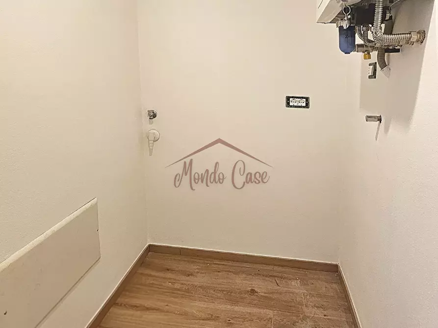 Immagine 34 di Trilocale in vendita  in Piazza Giacomo Matteotti 29 a Sarzana
