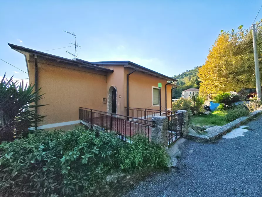 Immagine 5 di Porzione di casa in vendita  in SP23 683 a Castelnuovo Magra