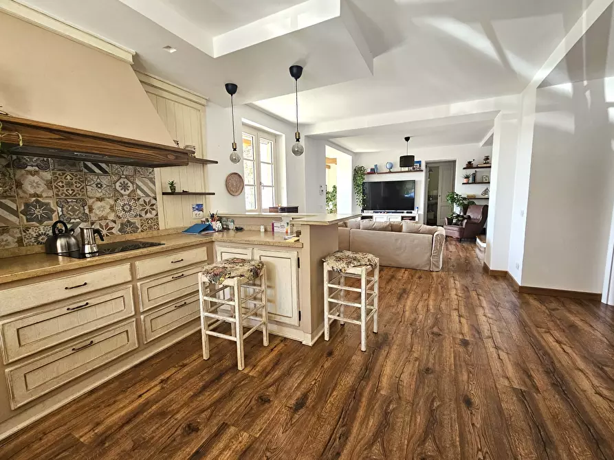 Immagine 24 di Villa in vendita  in Via Luparello 5 a Sarzana