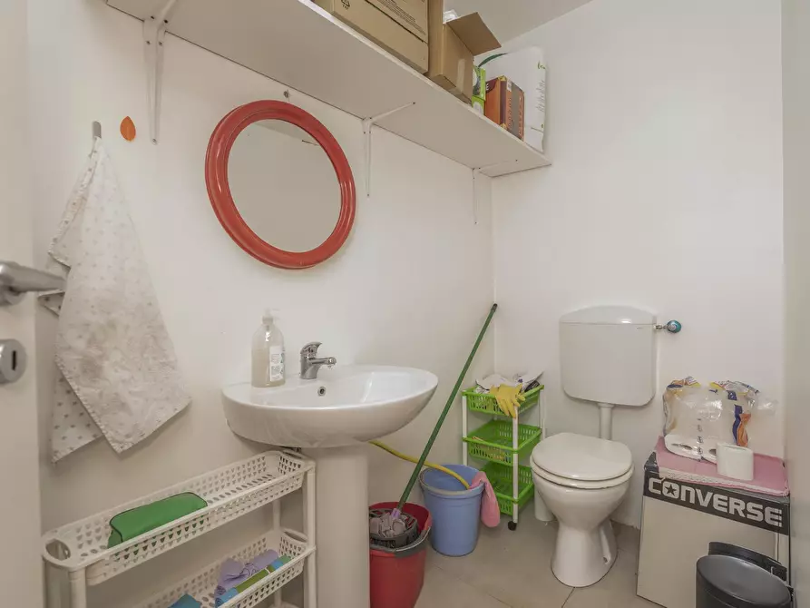 Immagine 28 di Attività commerciale in affitto  in Via Antonio Gramsci 15 a Torino