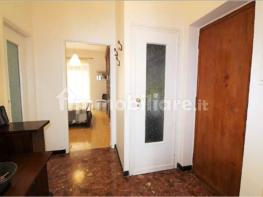 Immagine 9 di Bilocale in vendita  in Via Lodi 9 a Torino