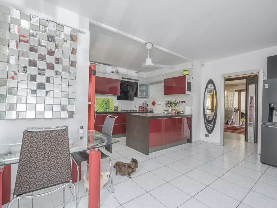 Immagine 13 di Quadrilocale in vendita  in Via Bollengo 20 a Torino