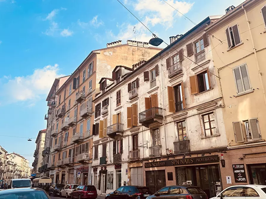 Immagine 2 di Bilocale in vendita  in Via San Donato 27 a Torino