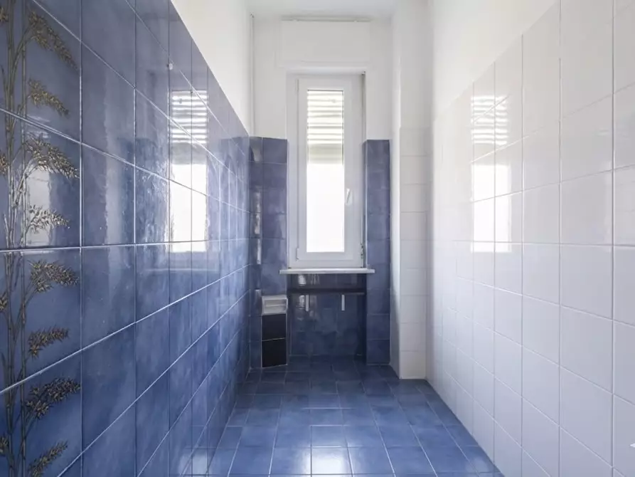 Immagine 42 di Trilocale in vendita  in Via Bologna 93 a Torino