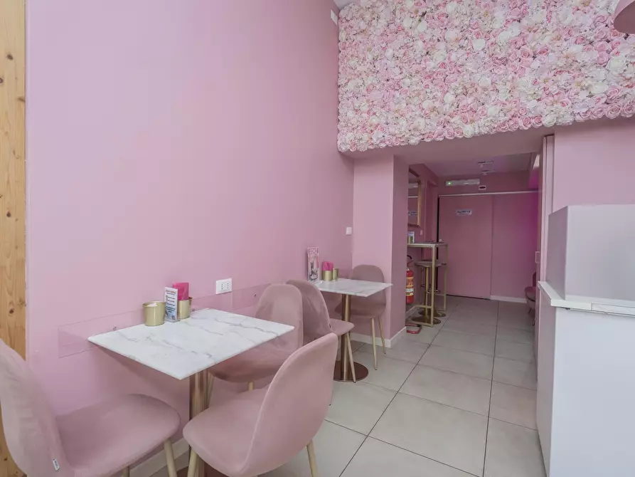 Immagine 39 di Attività commerciale in vendita  in Via Antonio Gramsci 15 a Torino