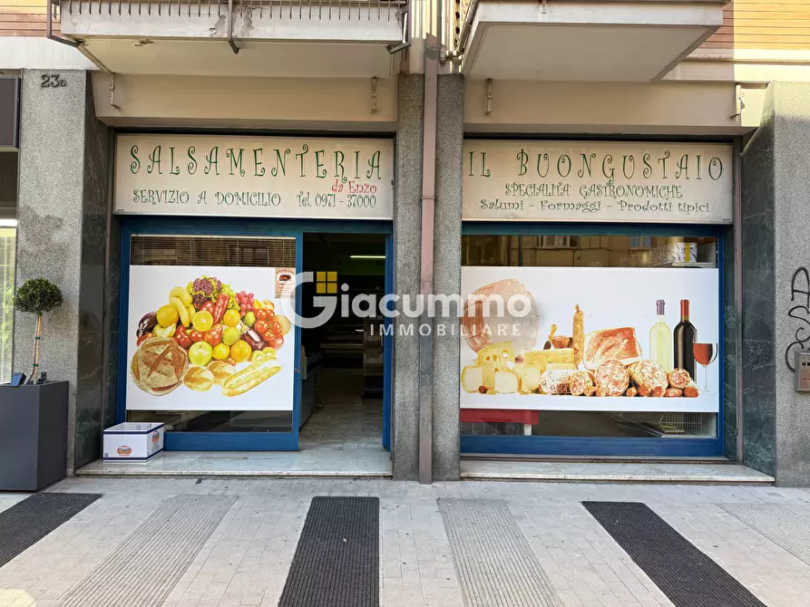 Immagine 5 di Locale commerciale in vendita  in Via Giuseppe Mazzini 23 a Potenza