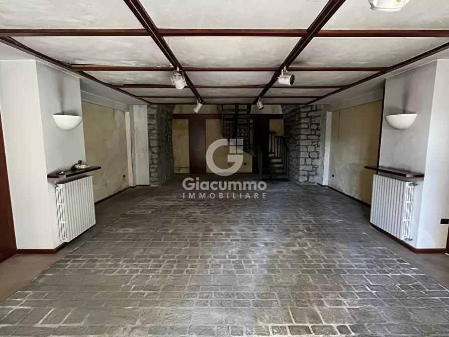 Immagine 6 di Locale commerciale in vendita  in Via Nicola Vaccaro 124 a Potenza