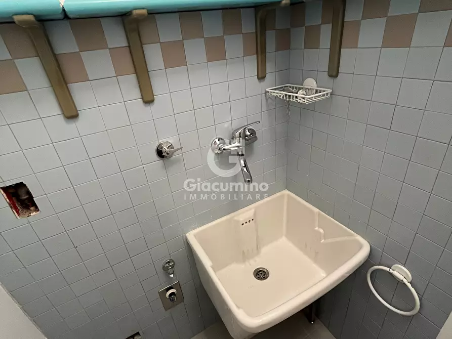 Immagine 29 di Quadrilocale in vendita  in Via Due Torri a Potenza