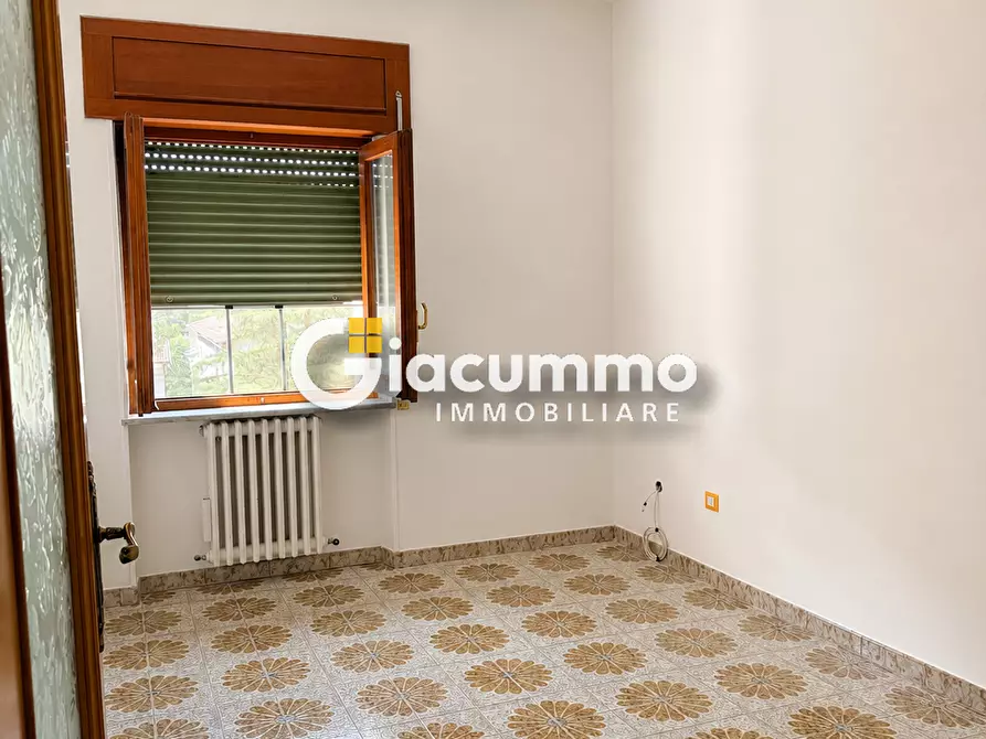 Immagine 19 di Pentalocale in vendita  in Via Genova 12 a Potenza