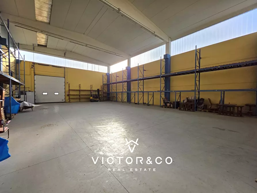 Immagine 15 di Attività artigianale in affitto  in Strada Provinciale per Biandrate 16 a San Pietro Mosezzo