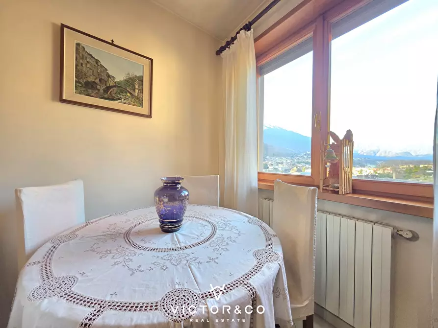 Immagine 9 di Quadrilocale in vendita  in Piazza Nobili de Toma 9 a Omegna