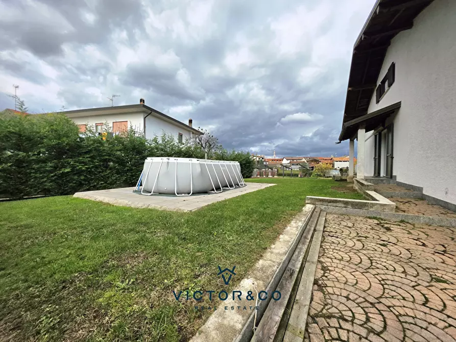 Immagine 43 di Villa in vendita  in Via Sempione sn a Marano Ticino