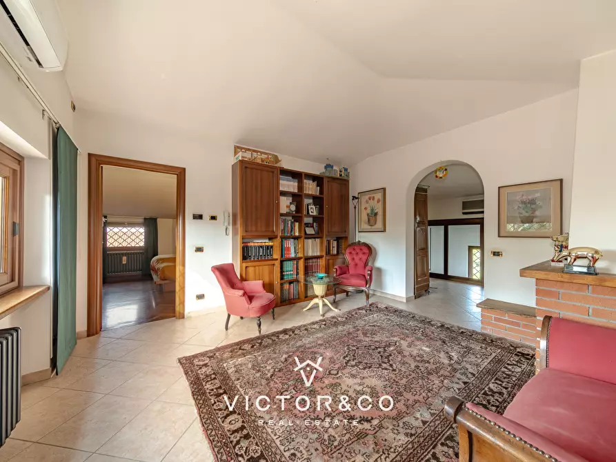 Immagine 28 di Villa in vendita  in Viale Parco Mazza sn a Oleggio