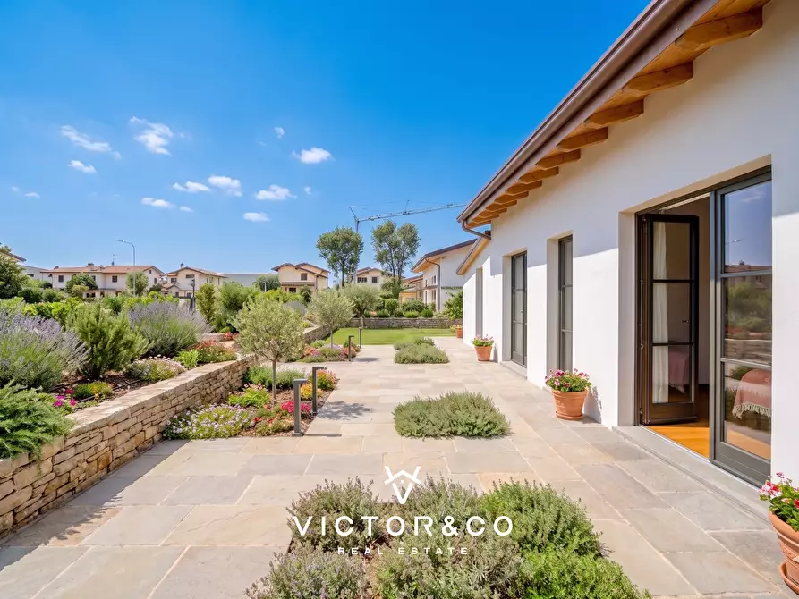 Immagine 23 di Villa in vendita  in Via Isonzo 6 a Oleggio