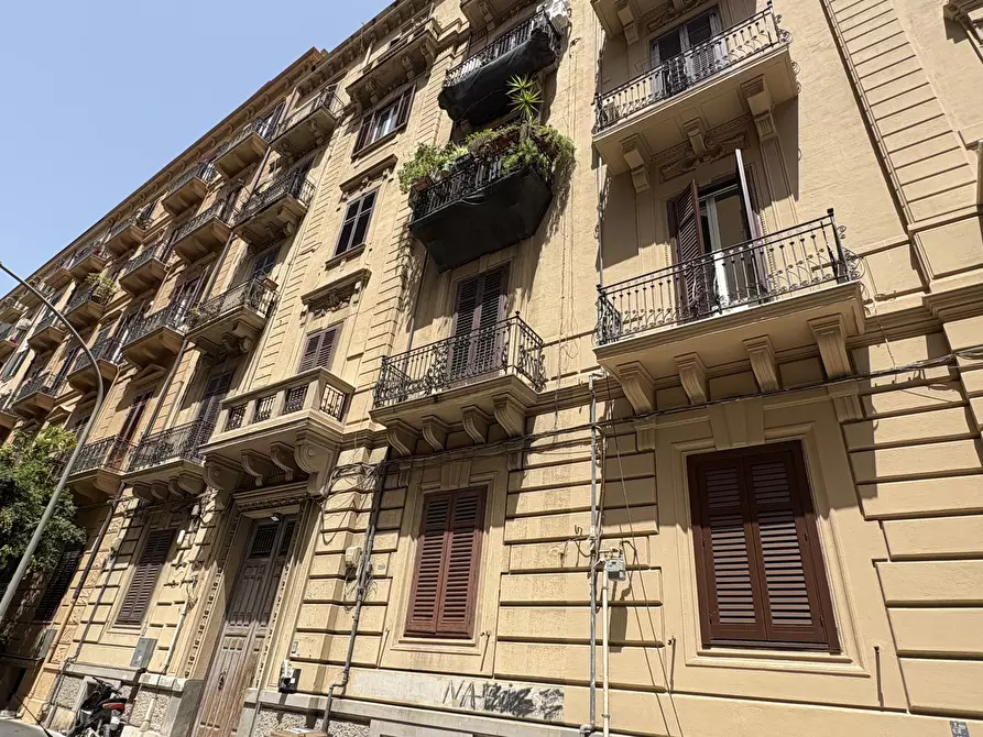 Immagine 1 di Appartamento in vendita  in Via Houel a Palermo