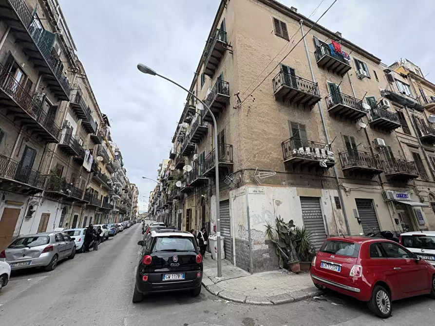 Immagine 19 di Trilocale in vendita  in Via Vito La Mantia 86 a Palermo