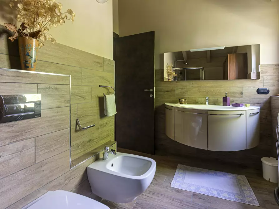 Immagine 60 di Villa in vendita  in Via Colombèe 11 a Colico