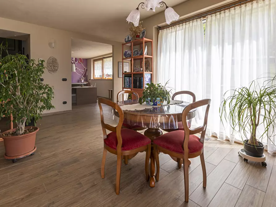 Immagine 40 di Villa in vendita  in Via Colombèe 11 a Colico