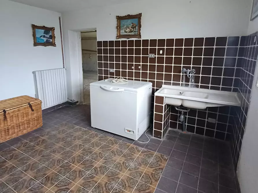 Immagine 43 di Trilocale in vendita  a Fornovo Di Taro