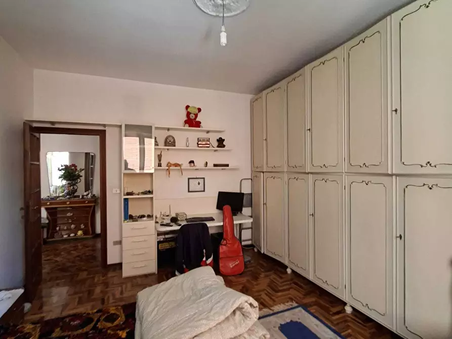 Immagine 47 di Trilocale in vendita  a Medesano