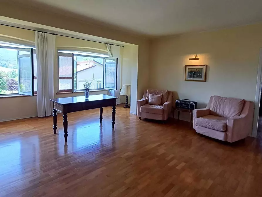 Immagine 15 di Casa bifamiliare in vendita  a Varano De' Melegari