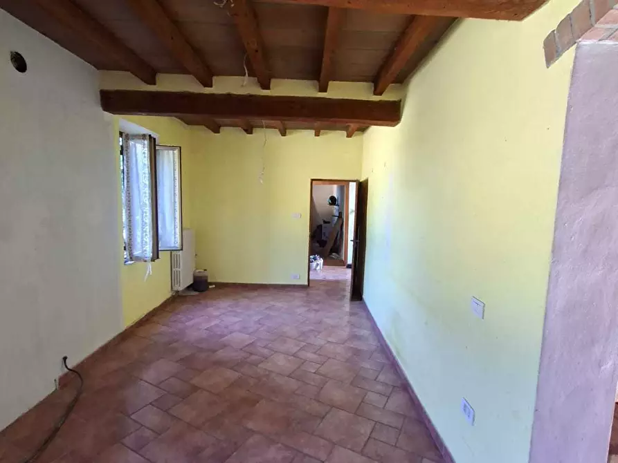 Immagine 2 di Porzione di casa in vendita  a Fornovo Di Taro
