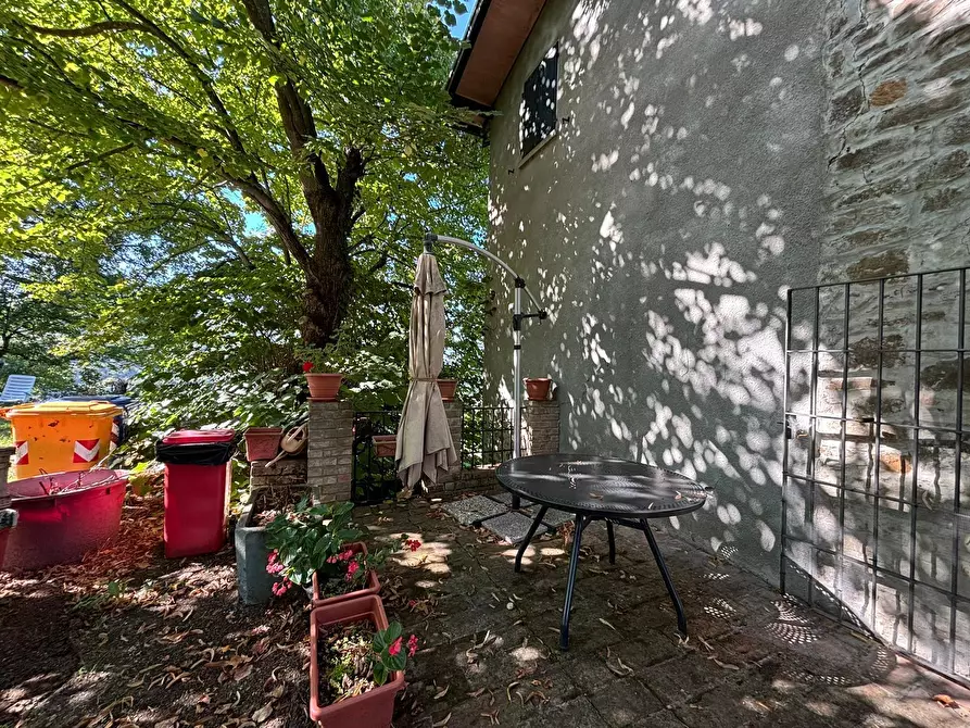 Immagine 4 di Porzione di casa in vendita  a Varano De' Melegari