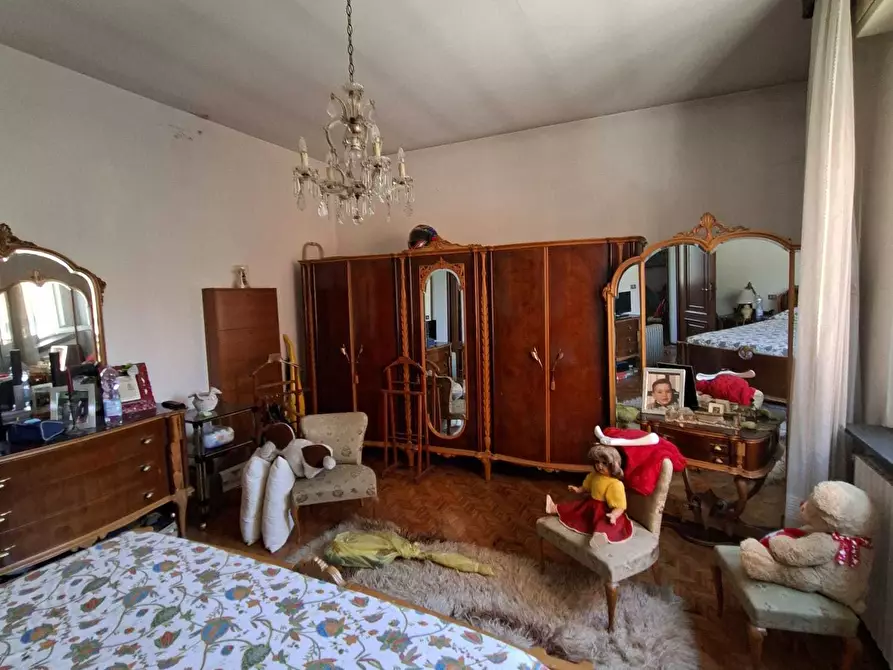 Immagine 36 di Trilocale in vendita  a Medesano