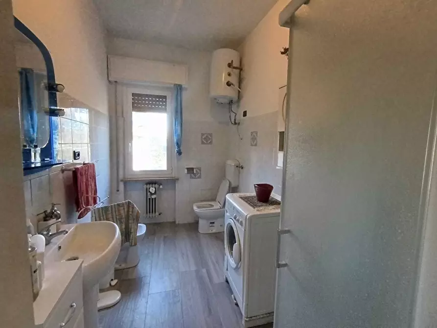 Immagine 22 di Stanza singola in affitto  a Collecchio