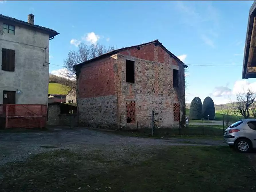 Immagine 2 di Attività artigianale in vendita  a Fornovo Di Taro