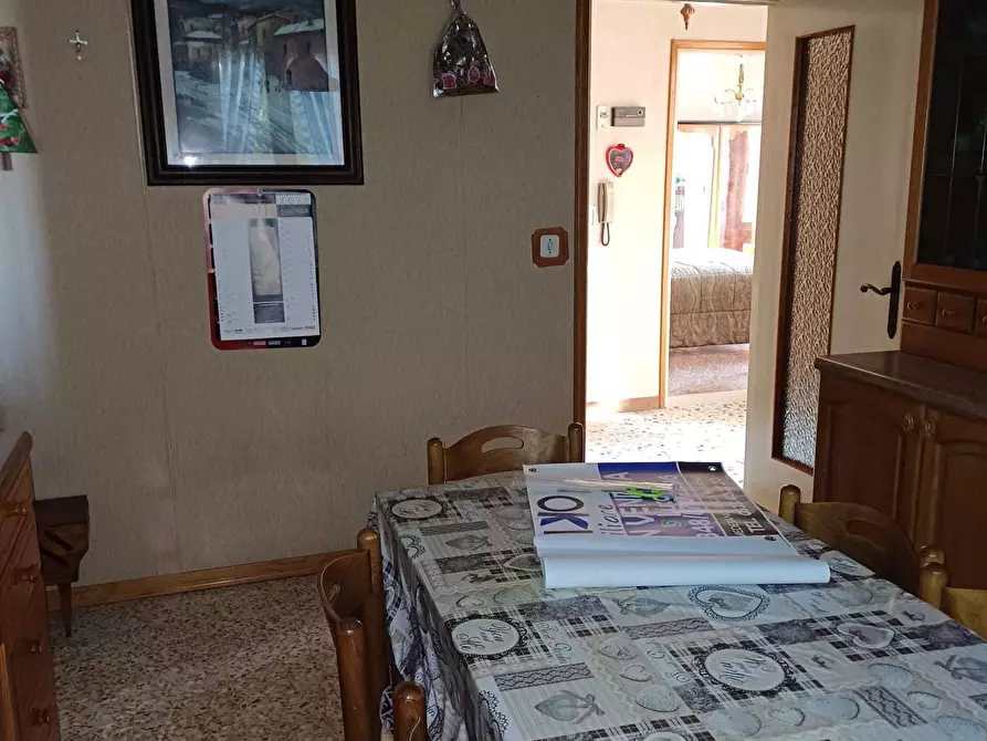 Immagine 31 di Quadrilocale in vendita  a Fornovo Di Taro