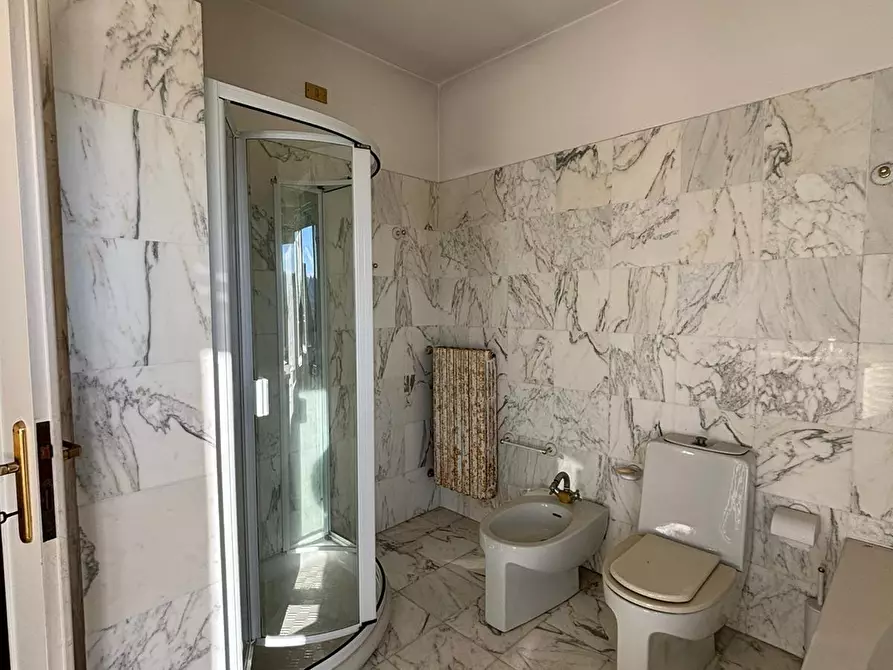 Immagine 26 di Trilocale in vendita  a Varano De' Melegari