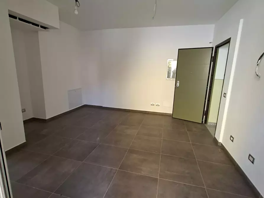 Immagine 7 di Bilocale in vendita  a Medesano