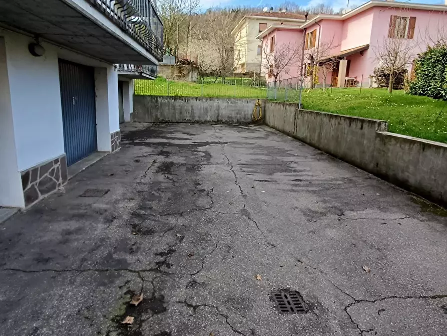 Immagine 28 di Trilocale in vendita  a Medesano