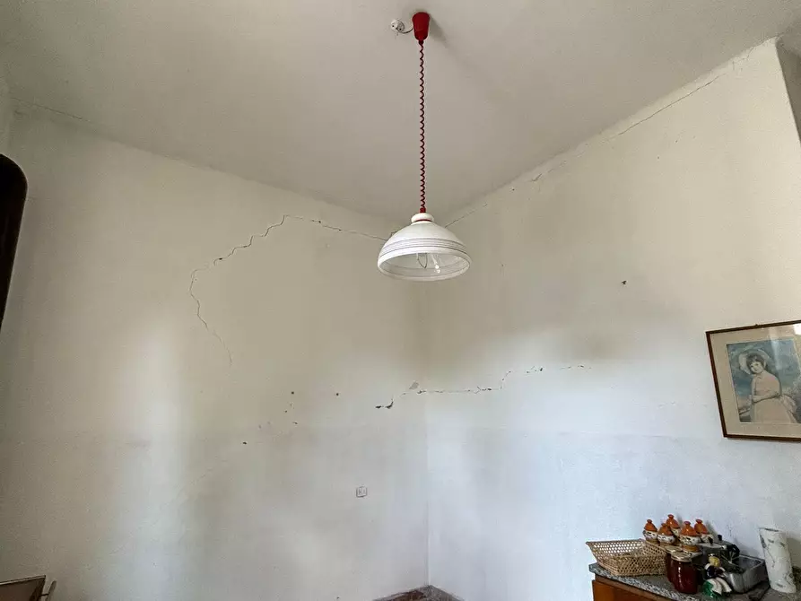 Immagine 28 di Casa indipendente in vendita  a Terenzo