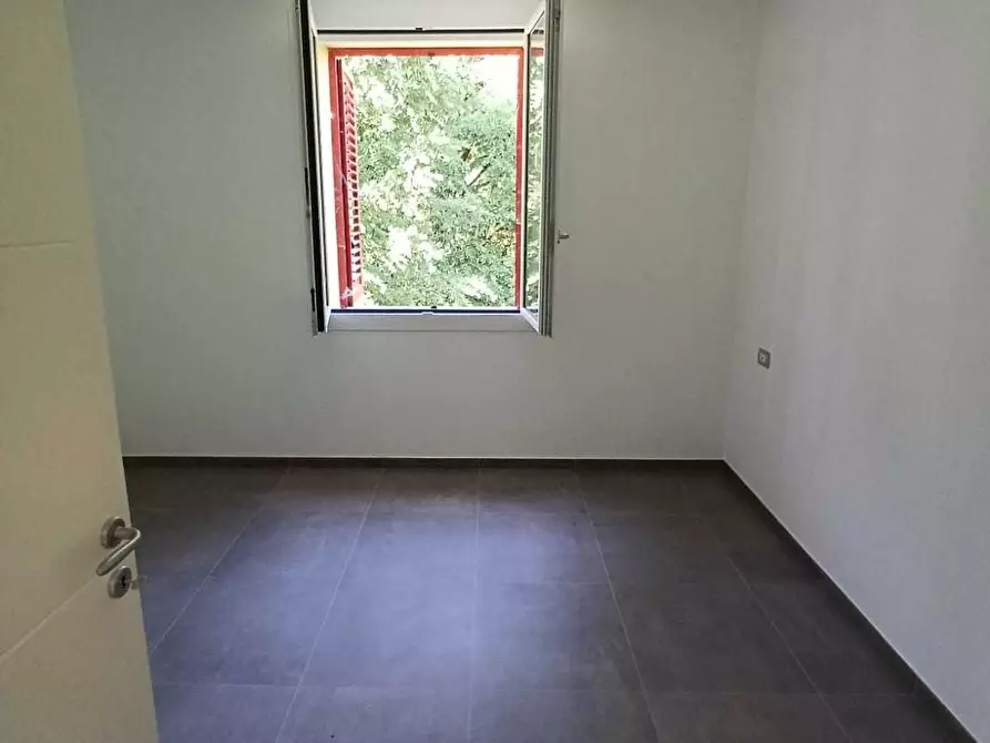 Immagine 13 di Trilocale in vendita  a Medesano