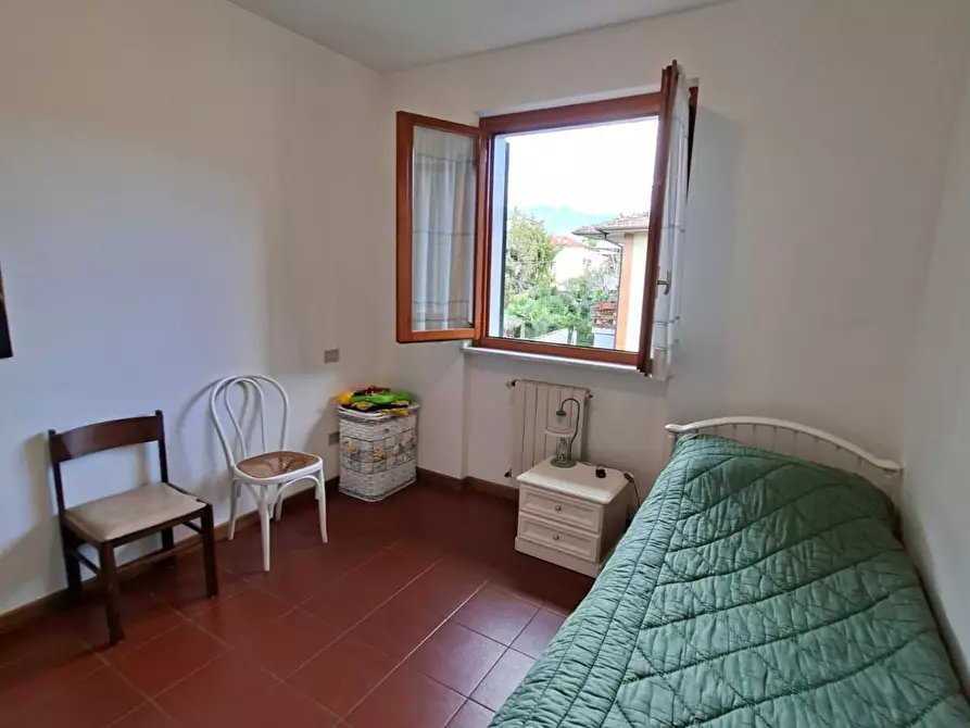 Immagine 29 di Quadrilocale in vendita  a Massa