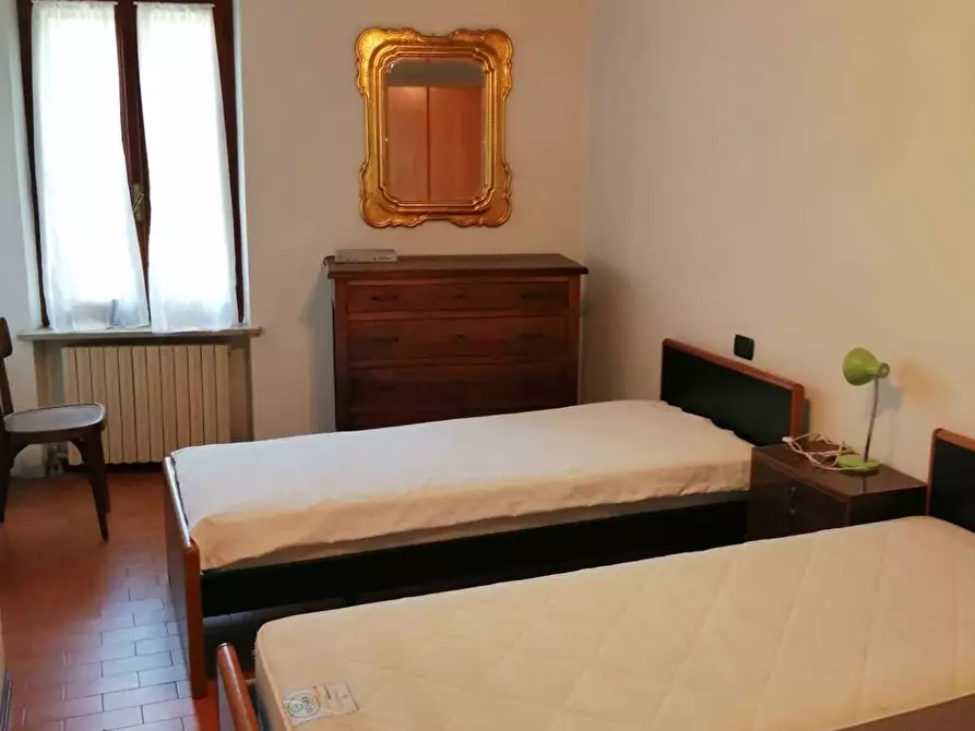 Immagine 5 di Trilocale in affitto  a Varano De' Melegari