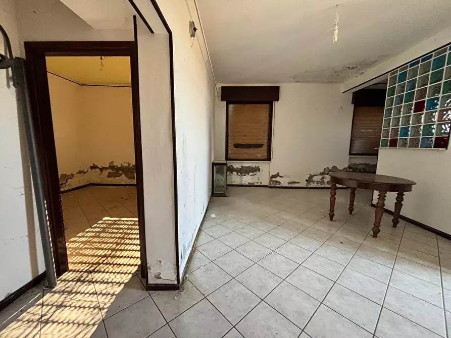 Immagine 10 di Villa in vendita  a Pellegrino Parmense