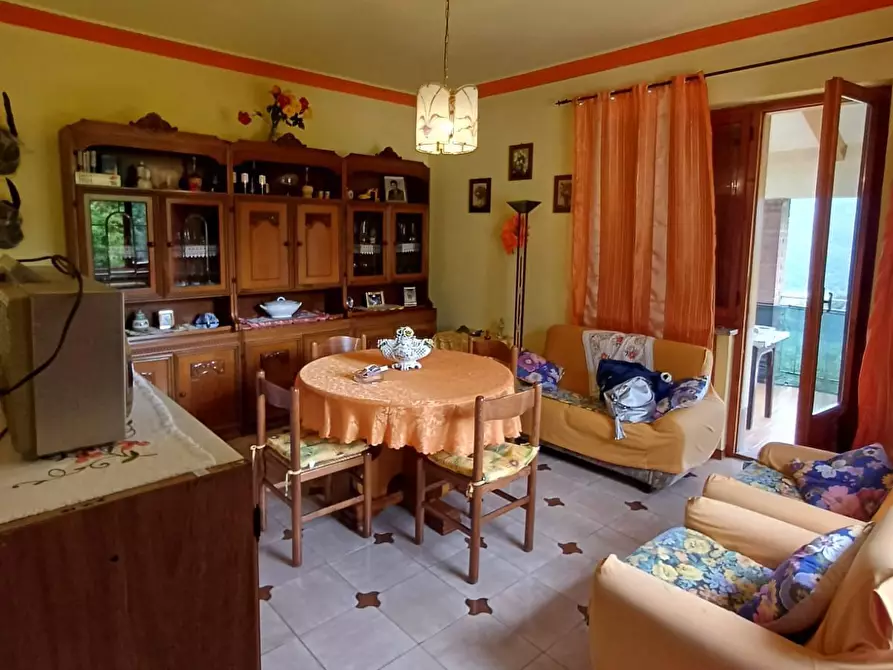 Immagine 4 di Casa indipendente in vendita  a Valmozzola